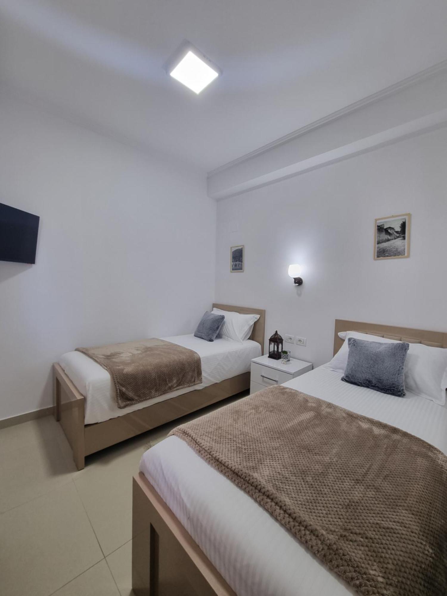 Guest House Mario 베라트 외부 사진